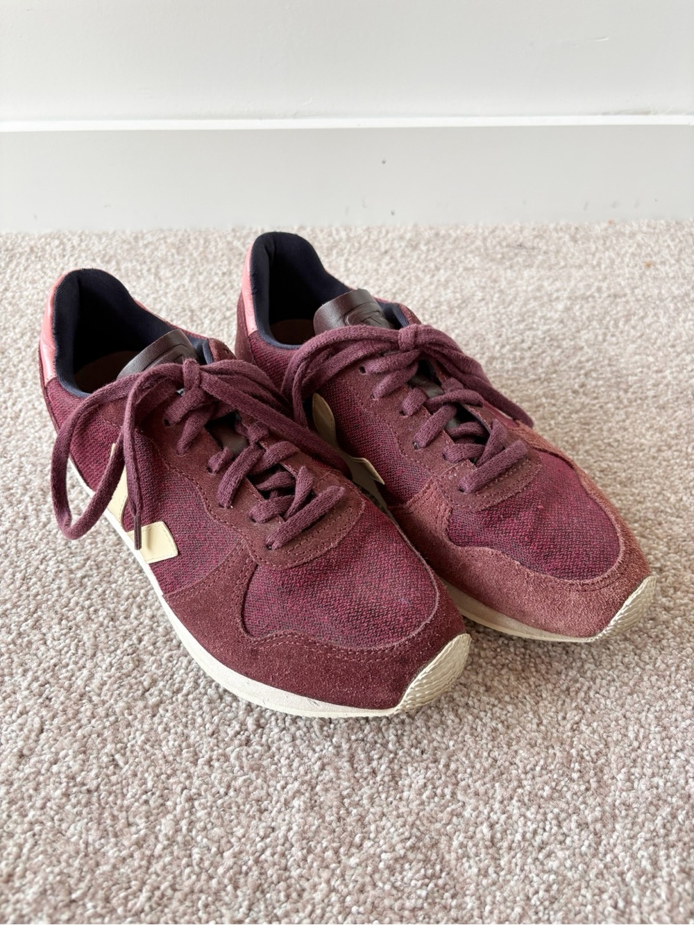 VEJA Rio Branco Burgundy Suede Mesh Retro Running Sneakers Pink Cream 9